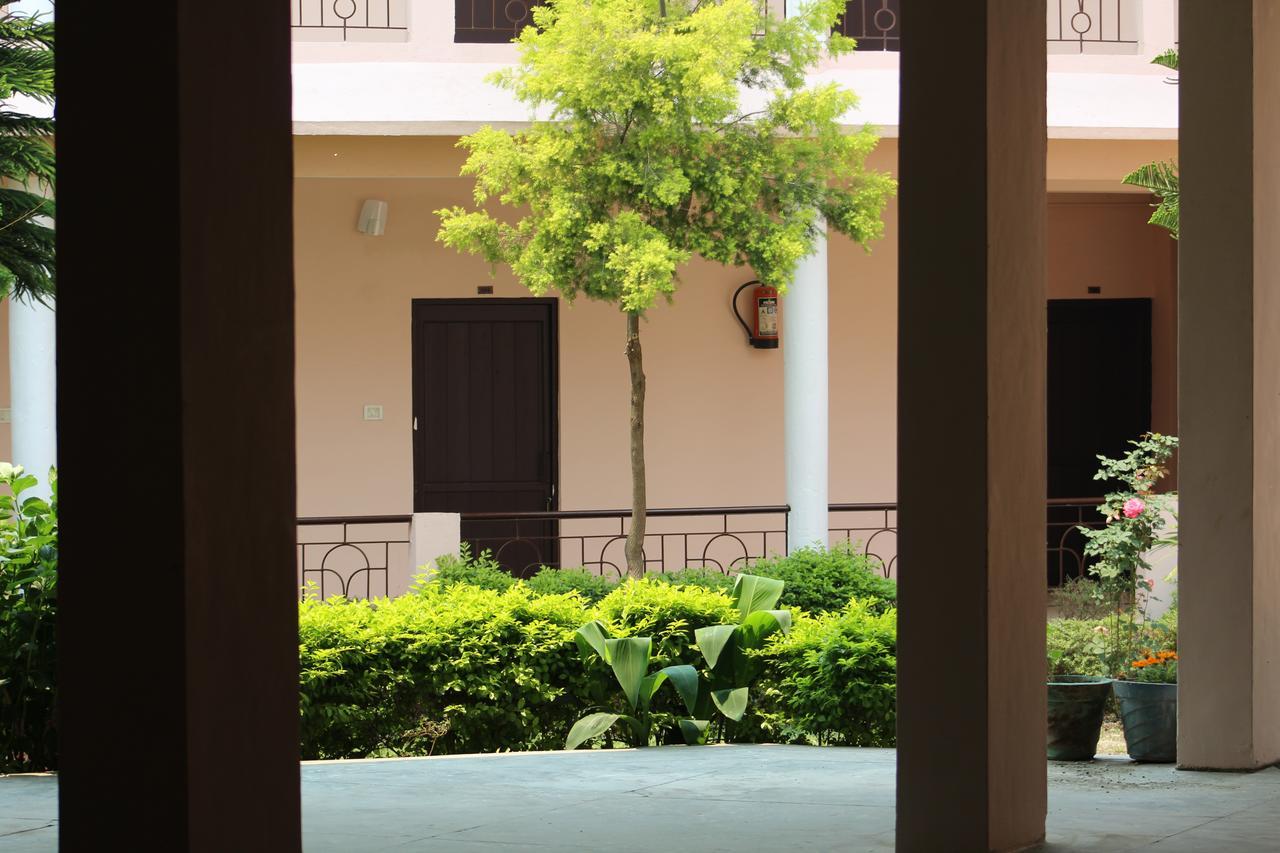 Bhīm Tāl Greenwood Hotel מראה חיצוני תמונה