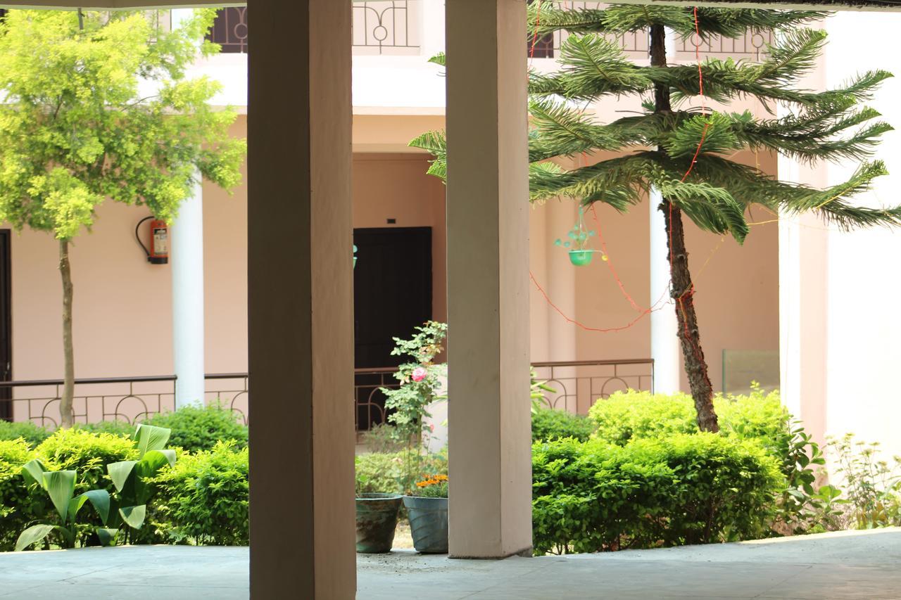Bhīm Tāl Greenwood Hotel מראה חיצוני תמונה