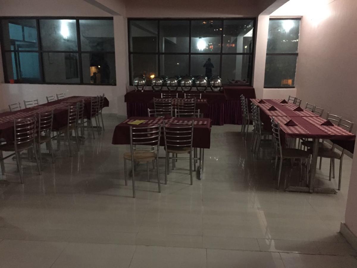 Bhīm Tāl Greenwood Hotel מראה חיצוני תמונה