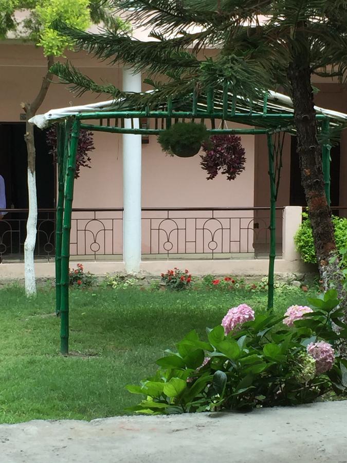 Bhīm Tāl Greenwood Hotel מראה חיצוני תמונה